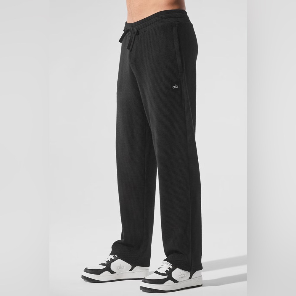 ALO Yoga Men's elevate waffle straight leg pant